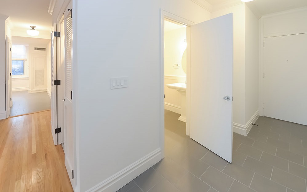 entrance hallway with bathroom